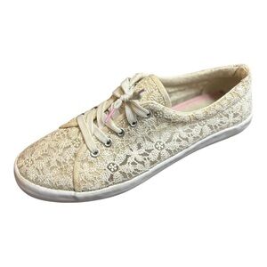 Off White Floral Lace Sneakers Size 9.5 Low Top Lace Up US Sports
